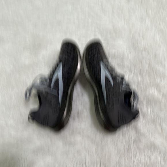 🐨 Brooks Running Shoes - Picture 4 of 5